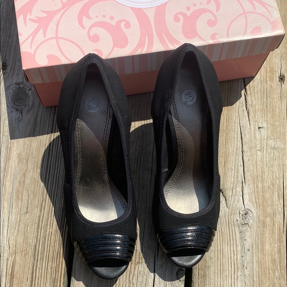 Black Peep-Toe Women's Shoes